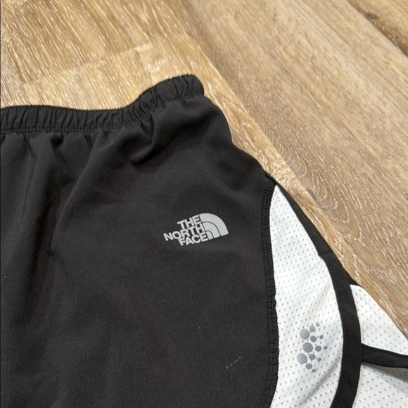 The North Face Black and White Athletic Shorts with Elastic Waistband SZ M - Picture 2 of 12